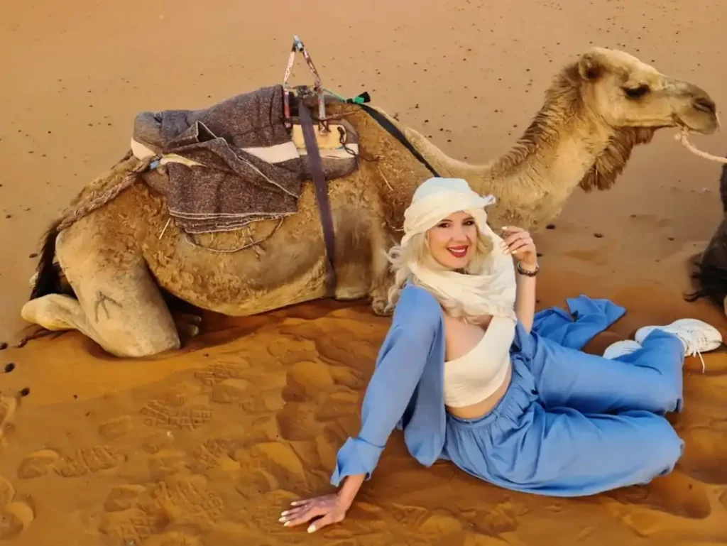 an image with Camel in the Sahara Desert